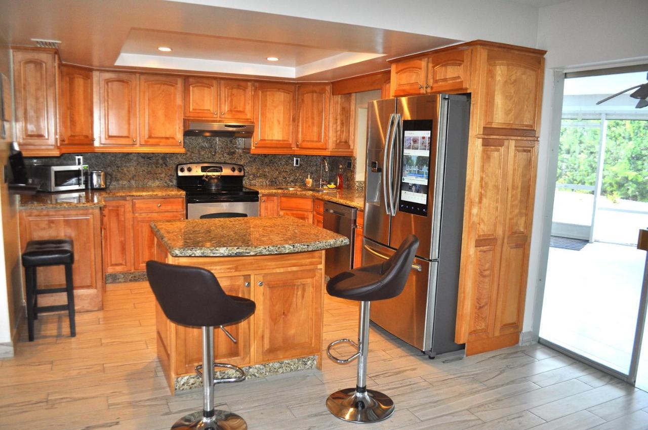 Lovely 3-Bd, Walk To Bars, 9 Min Drive From Beach! Heated Pool. ฟอร์ต ลอเดอร์เดล ภายนอก รูปภาพ