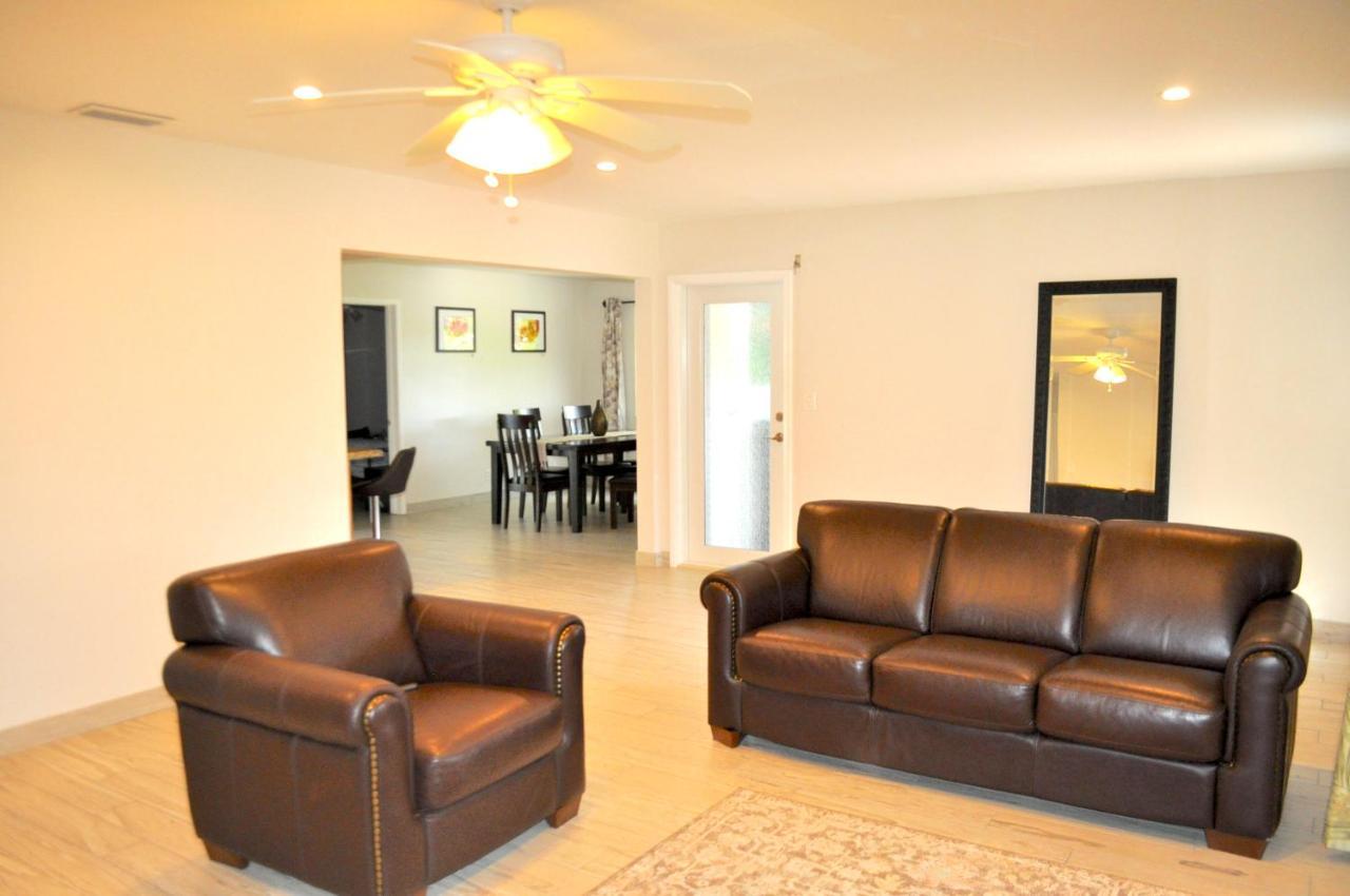 Lovely 3-Bd, Walk To Bars, 9 Min Drive From Beach! Heated Pool. ฟอร์ต ลอเดอร์เดล ภายนอก รูปภาพ
