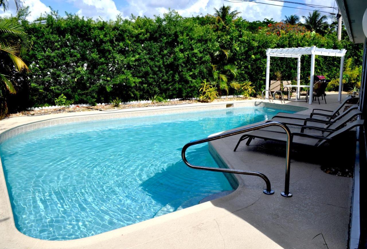 Lovely 3-Bd, Walk To Bars, 9 Min Drive From Beach! Heated Pool. ฟอร์ต ลอเดอร์เดล ภายนอก รูปภาพ